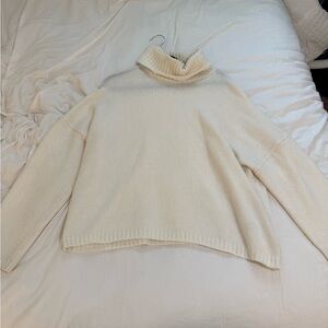 Abercrombie & Fitch Cozy Cream Turtleneck Sweater